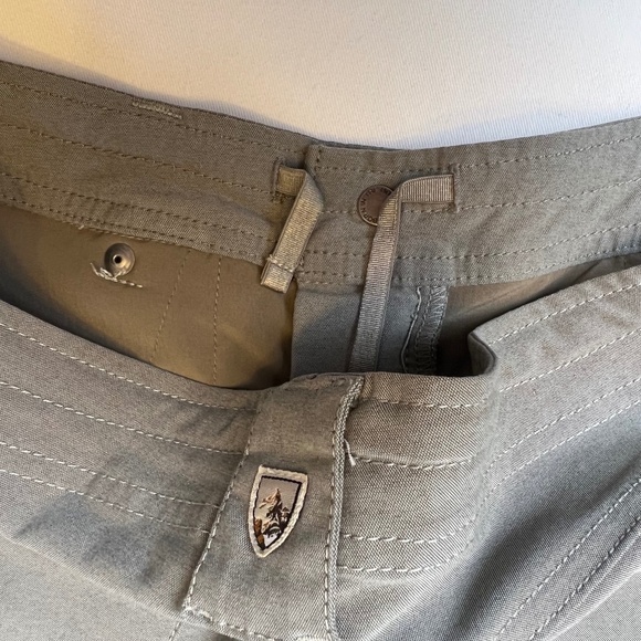 Kuhl Trekr 8 inch inseam activewear shorts - Picture 10 of 12